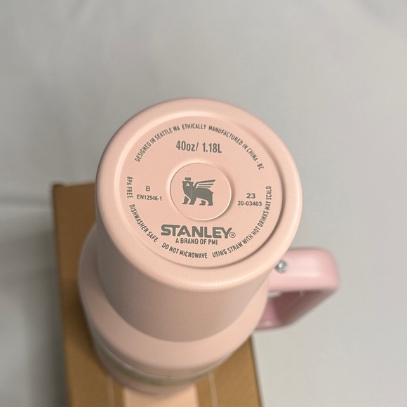 Stanley Pink Thermos - Picture 5 of 7